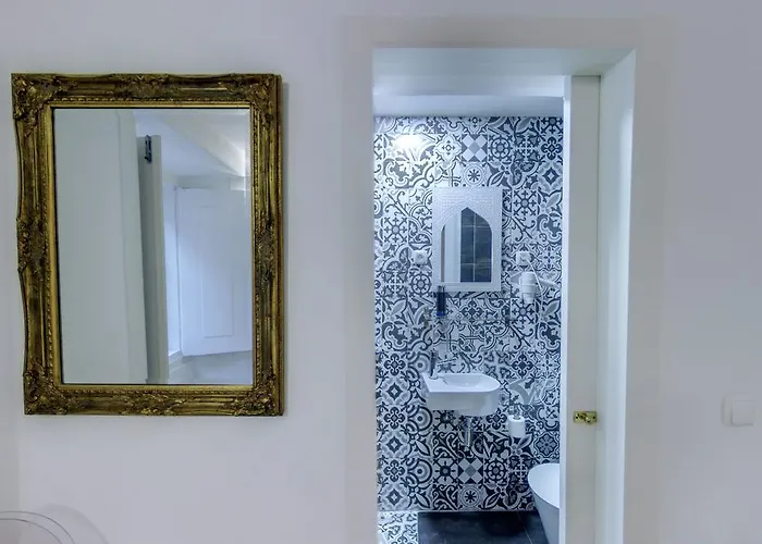 Stay Inn Lisbon Hostel *